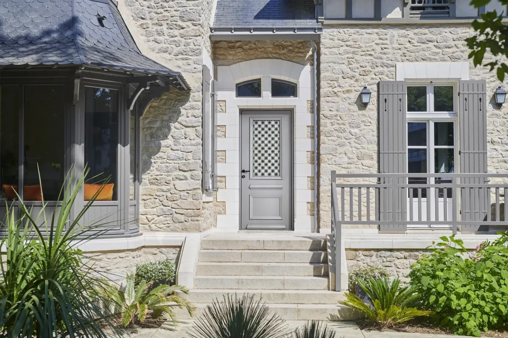 mode et fenetres forniture pose portes entrees castanet tolosan 4 1
